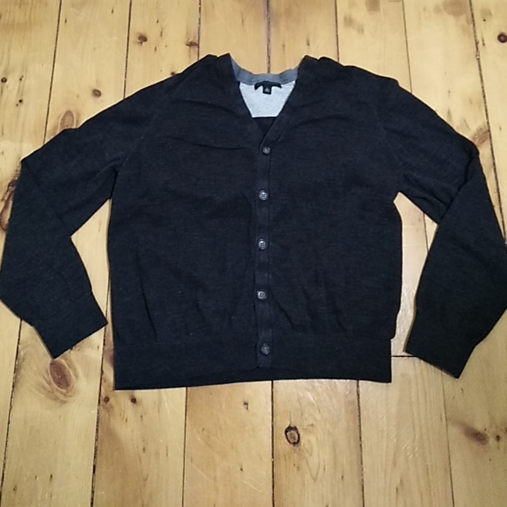 Banana Republic V neck Cardigan